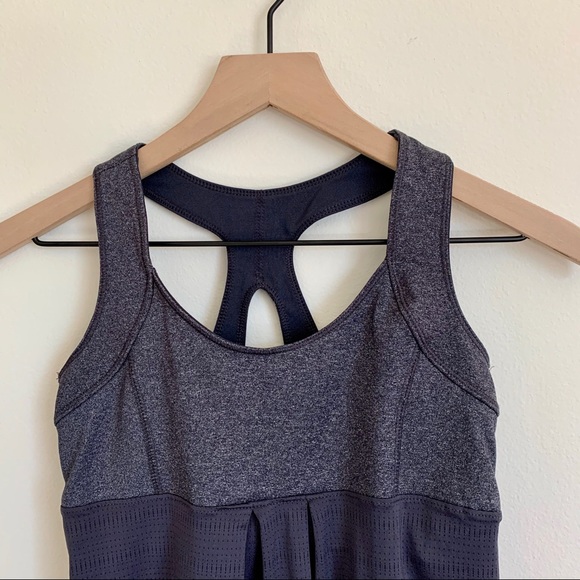Old Navy Gray Waist Tie Active Tank Top - Picture 3 of 13